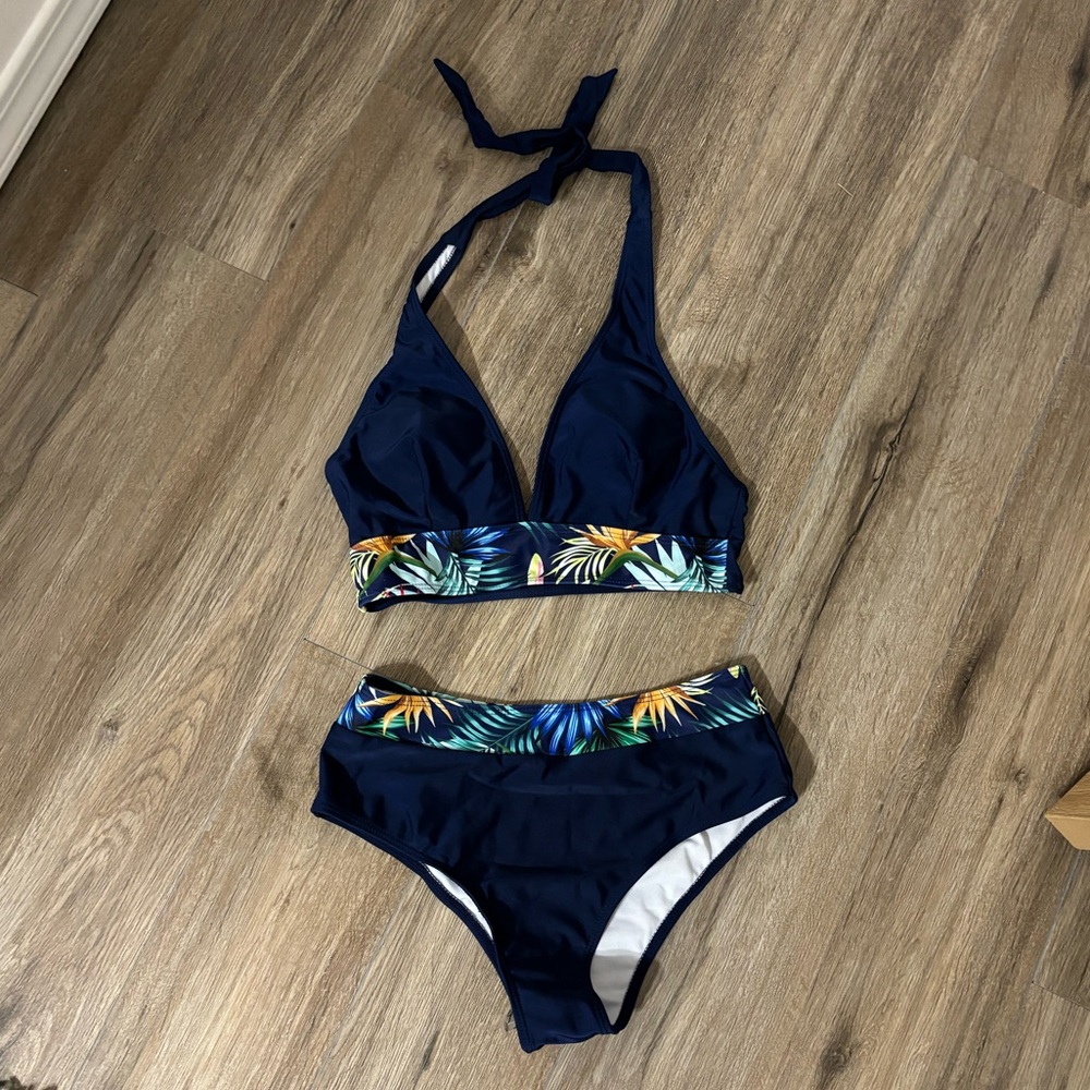 Women’s Swimsuit with long sleeve cover || Small